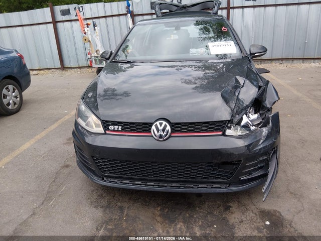 Продажа на аукционе авто 2015 Volkswagen Golf Gti 2.0t Se 4-door, vin: 3VW5T7AU7FM040649, номер лота: 45619151
