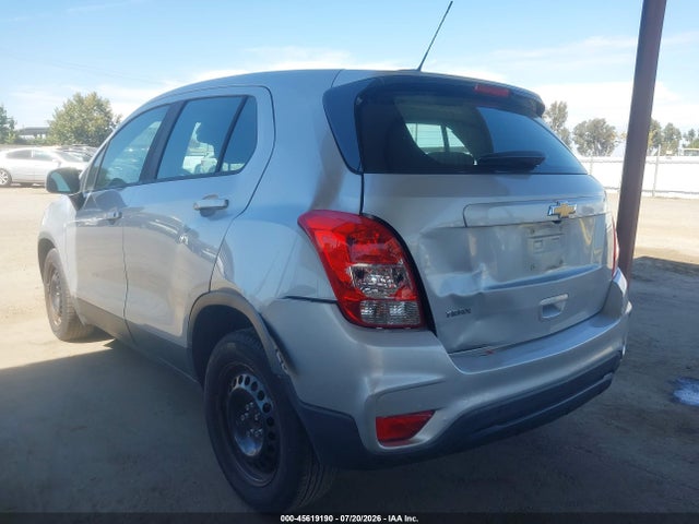 Chevrolet TRAX LS 2018 3GNCJKSB2JL199553 Image 3