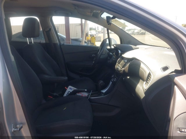 Chevrolet TRAX LS 2018 3GNCJKSB2JL199553 Image 5