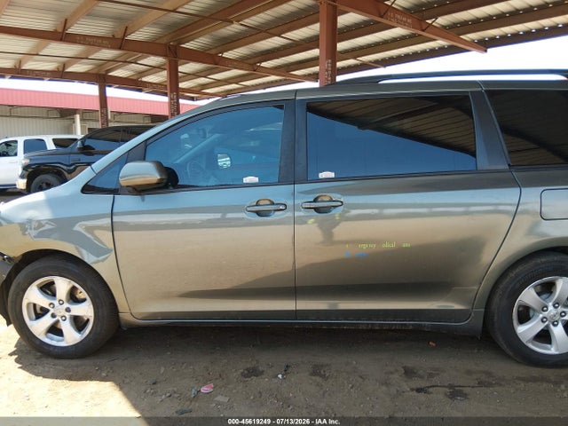 Toyota Sienna Le V6 8 Passenger 2014 5TDKK3DC0ES425716 Image 15
