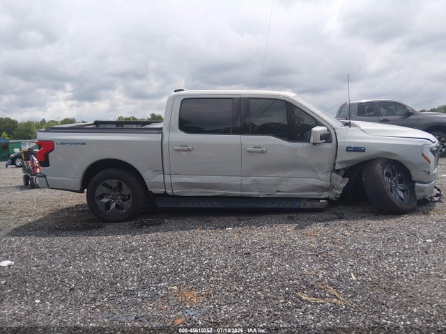 Ford F-150 Lightning Lariat 2024 1FT6W5L72RWG09972 Image 13