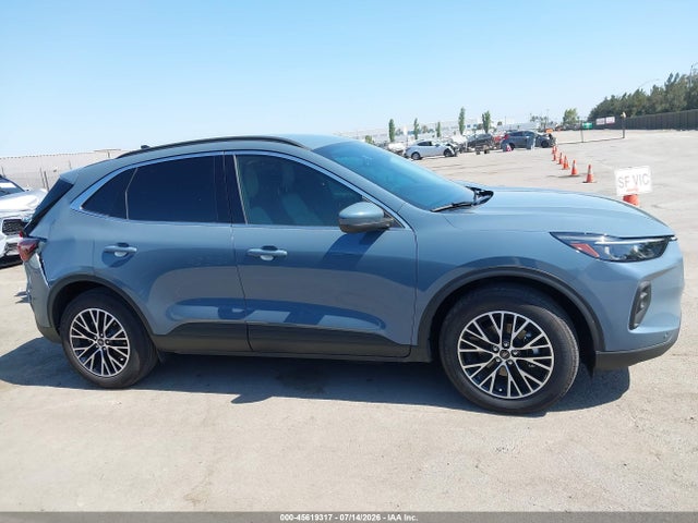 Ford Escape Phev 2025 1FMCU0E1XSUA36451 Image 13