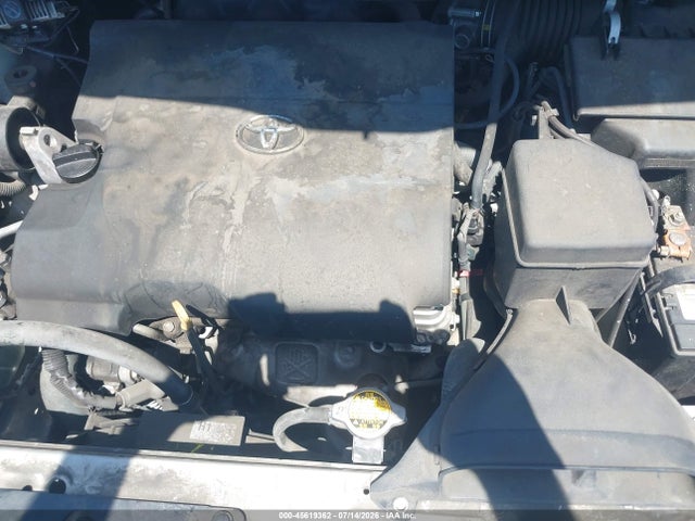 5TDYK3DC6GS721000 Toyota Sienna Xle 8 Passenger