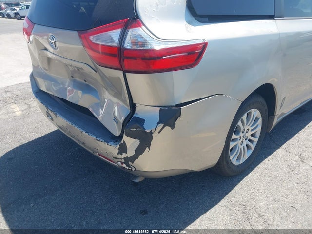 5TDYK3DC6GS721000 Toyota Sienna Xle 8 Passenger