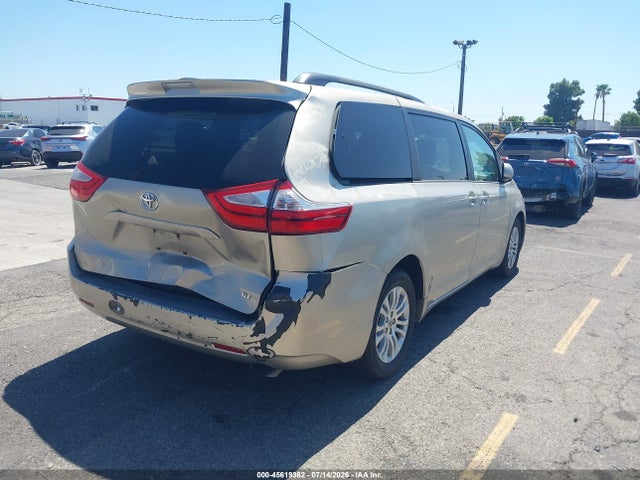 5TDYK3DC6GS721000 Toyota Sienna Xle 8 Passenger