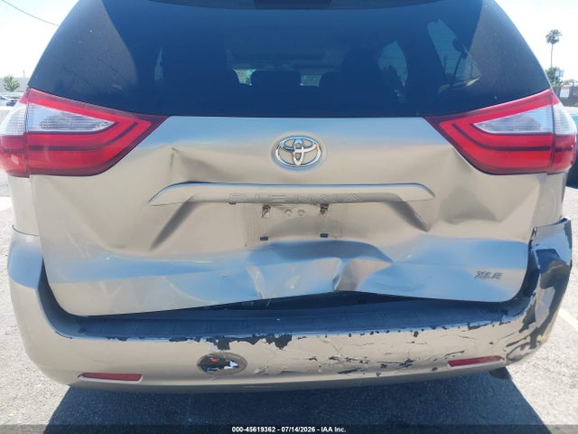 5TDYK3DC6GS721000 Toyota Sienna Xle 8 Passenger