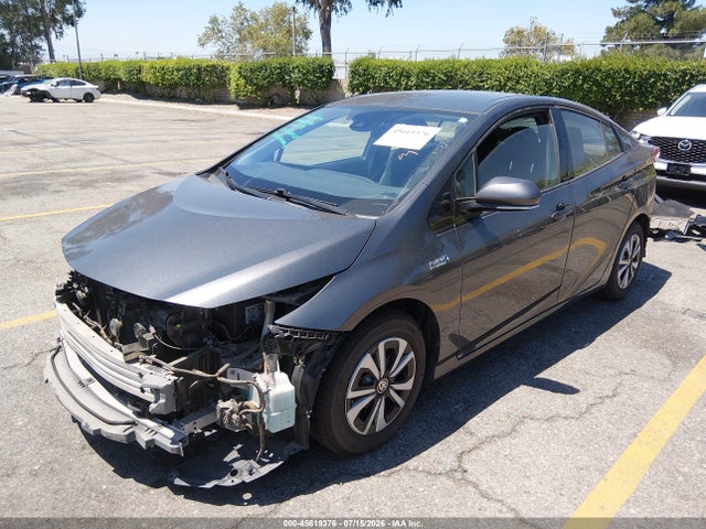 Toyota Prius Prime Plus 2018 JTDKARFP2J3097300 Image 2