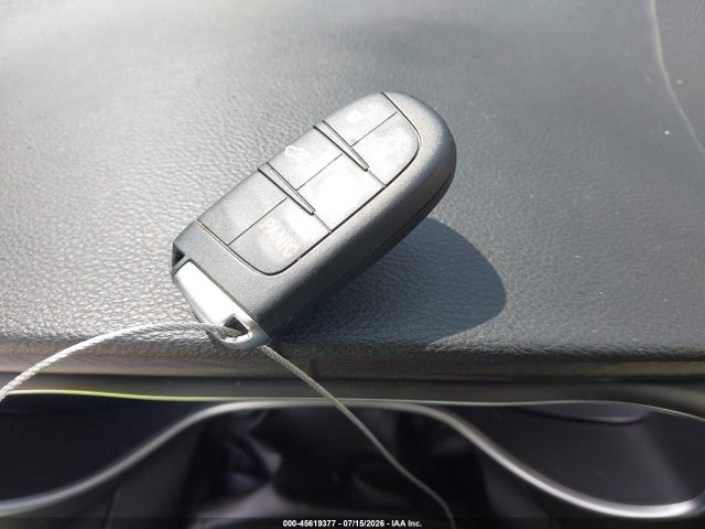 Продаж на аукціоні авто 2016 Chrysler 200 Limited, vin: 1C3CCCAB5GN133666, номер лоту: 45619377