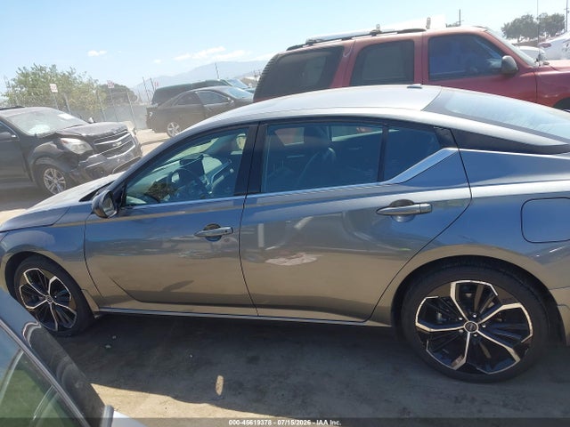 Продажа на аукционе авто 2023 Nissan Altima Sr Intelligent Awd, vin: 1N4BL4CW8PN379551, номер лота: 45619378