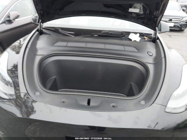 Продаж на аукціоні авто 2023 Tesla Model Y Awd/long Range Dual Motor All-wheel Drive, vin: 7SAYGAEE2PF646437, номер лоту: 45619402