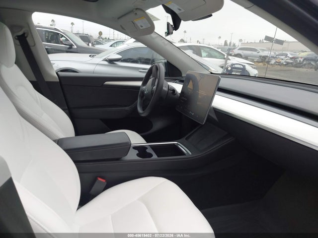 Продаж на аукціоні авто 2023 Tesla Model Y Awd/long Range Dual Motor All-wheel Drive, vin: 7SAYGAEE2PF646437, номер лоту: 45619402