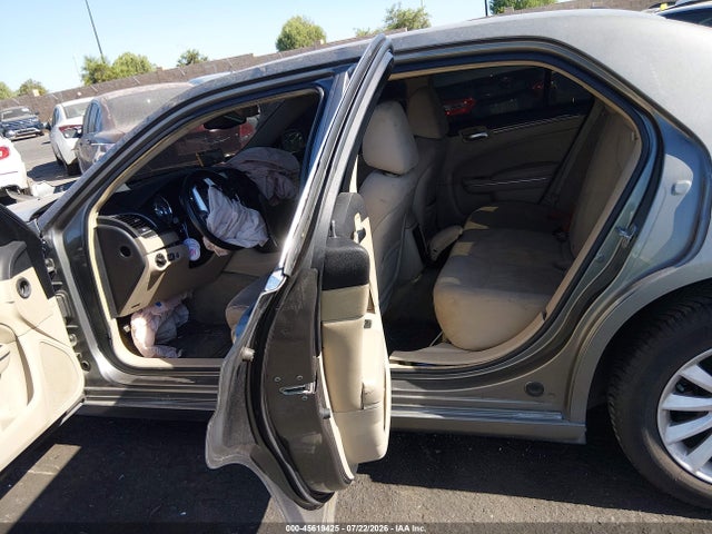 Продажа на аукционе авто 2012 Chrysler 300, vin: 2C3CCAAGXCH116638, номер лота: 45619425