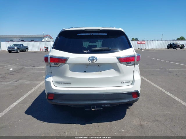 Toyota Highlander Le V6 2014 5TDBKRFH7ES011375 Image 16