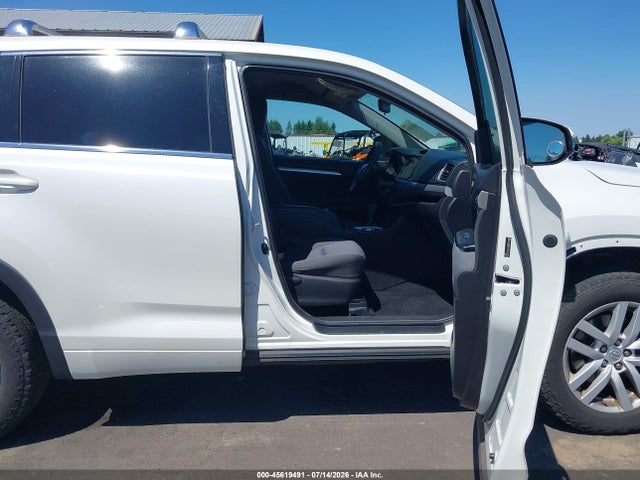 Toyota Highlander Le V6 2014 5TDBKRFH7ES011375 Image 5