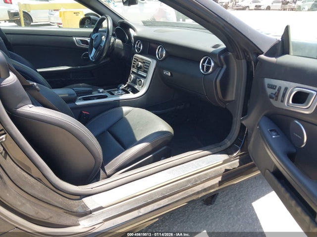45619513 :رقم المزاد ، WDDPK3JA2GF124737 vin ، 2016 Mercedes-benz Slk 300 مزاد بيع