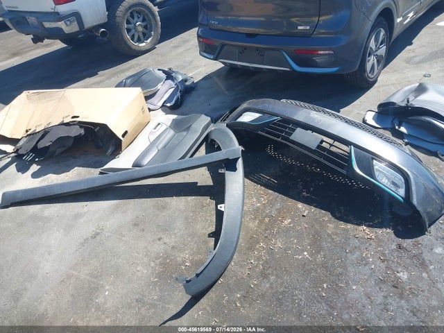 KNDCM3LD5J5204315 KIA Niro Plug-in Hybrid Lx