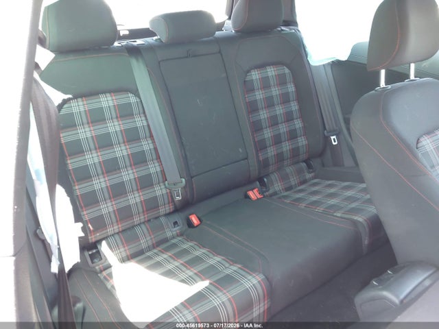 Продажа на аукционе авто 2015 Volkswagen Golf Gti 2.0t S 2-door, vin: 3VWYT7AU5FM051288, номер лота: 45619573