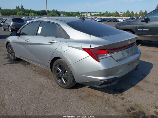 5NPLM4AG5PH109894 Hyundai ELANTRA SEL