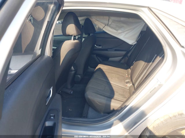 5NPLM4AG5PH109894 Hyundai ELANTRA SEL