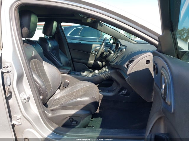 1C3CCCDG7GN118397 Chrysler 200 S