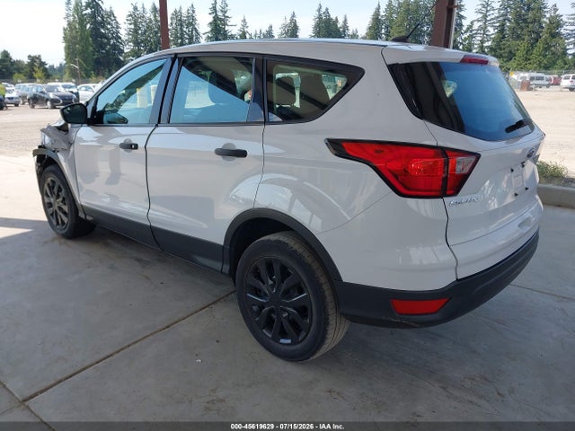 Ford ESCAPE S 2019 1FMCU0F75KUB38615 Image 3