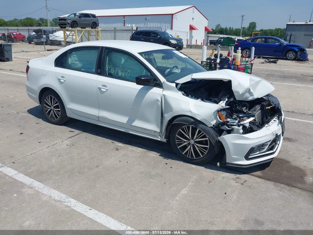 2018 3VWDB7AJ9JM210815 main image