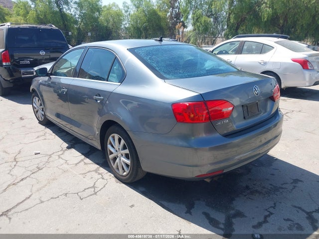 2013 Volkswagen Jetta 2.5l Se მანქანა იყიდება აუქციონზე, vin: 3VWDP7AJ4DM318734, აუქციონის ნომერი: 45619738