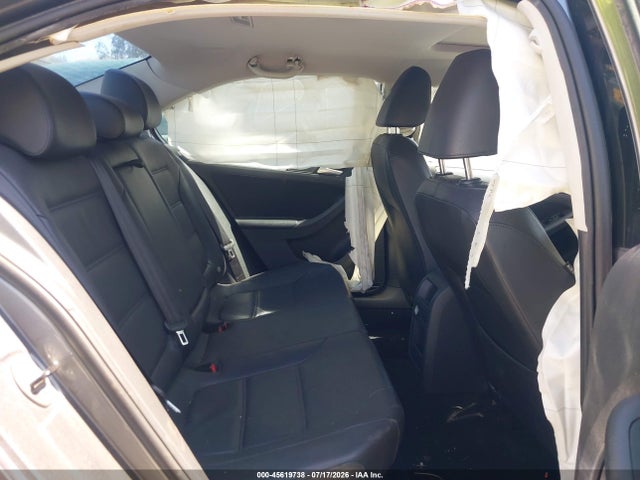 2013 Volkswagen Jetta 2.5l Se მანქანა იყიდება აუქციონზე, vin: 3VWDP7AJ4DM318734, აუქციონის ნომერი: 45619738