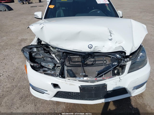 Aukcja sprzedaży 2014 Mercedes-benz C 250 Sport, vin: WDDGF4HB2EG231321, numer aukcji: 45619793
