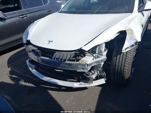 45619808 :رقم المزاد ، 5YJ3E1EA9MF929701 vin ، 2021 Tesla Model 3 Standard Range Plus Rear-wheel Drive مزاد بيع