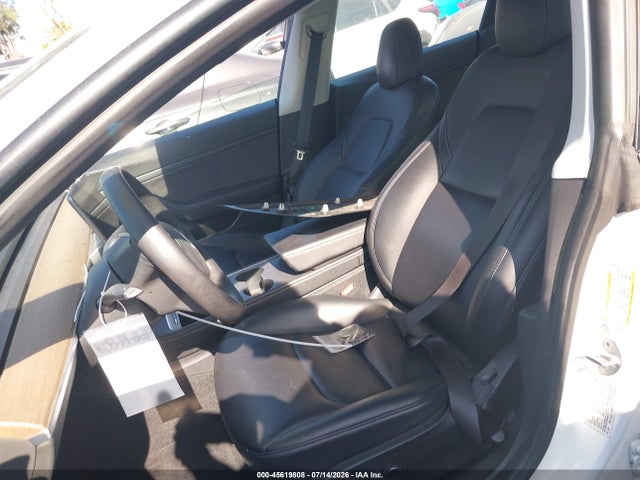 45619808 :رقم المزاد ، 5YJ3E1EA9MF929701 vin ، 2021 Tesla Model 3 Standard Range Plus Rear-wheel Drive مزاد بيع