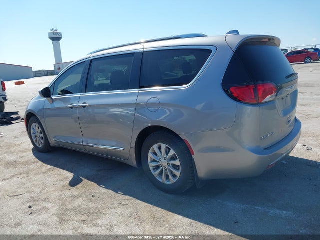 45619815 :رقم المزاد ، 2C4RC1BG0KR612870 vin ، 2019 Chrysler Pacifica Touring L مزاد بيع