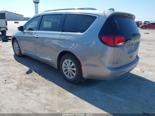 45619815 :رقم المزاد ، 2C4RC1BG0KR612870 vin ، 2019 Chrysler Pacifica Touring L مزاد بيع