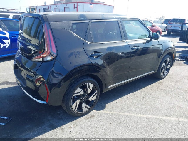 KNDJ53AU2P7887580 KIA Soul Gt-line
