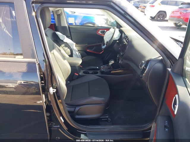 KNDJ53AU2P7887580 KIA Soul Gt-line