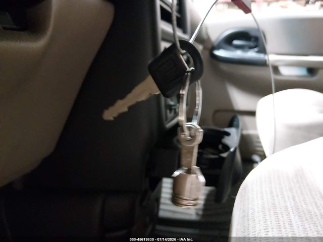 45619830 :رقم المزاد ، 1GNDX03E74D262494 vin ، 2004 Chevrolet Venture Ls مزاد بيع