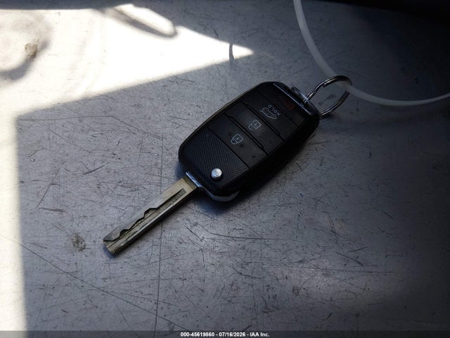 5XYPG4A37GG120487 KIA Sorento 2.4l Lx