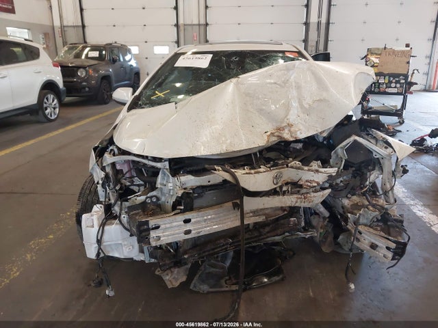 JTDM4MCE1NJ094833 Toyota Corolla Se 6mt