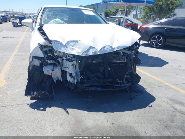 Lexus CT 200H 2016 JTHKD5BH7G2251673 Image 6