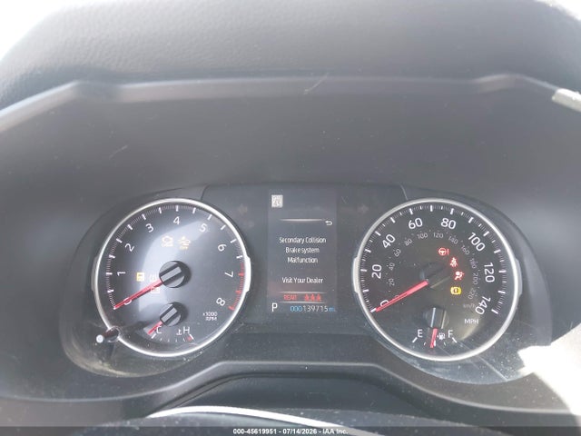 2T3F1RFV4LC084470 Toyota RAV4 LE
