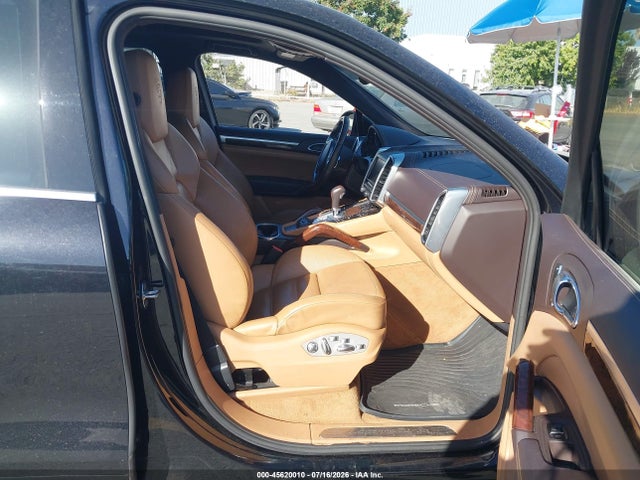 Продажа на аукционе авто 2012 Porsche Cayenne Turbo, vin: WP1AC2A27CLA82656, номер лота: 45620010