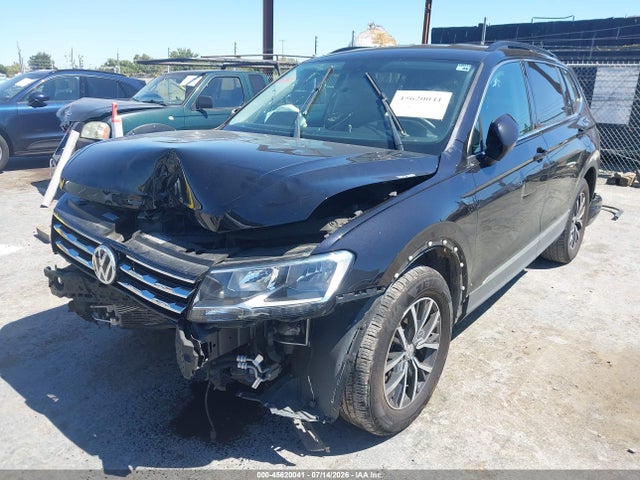 3VV3B7AX2LM011659 Volkswagen Tiguan 2.0t Se/2.0t Se R-line Black/2.0t Sel