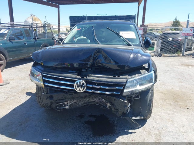 3VV3B7AX2LM011659 Volkswagen Tiguan 2.0t Se/2.0t Se R-line Black/2.0t Sel