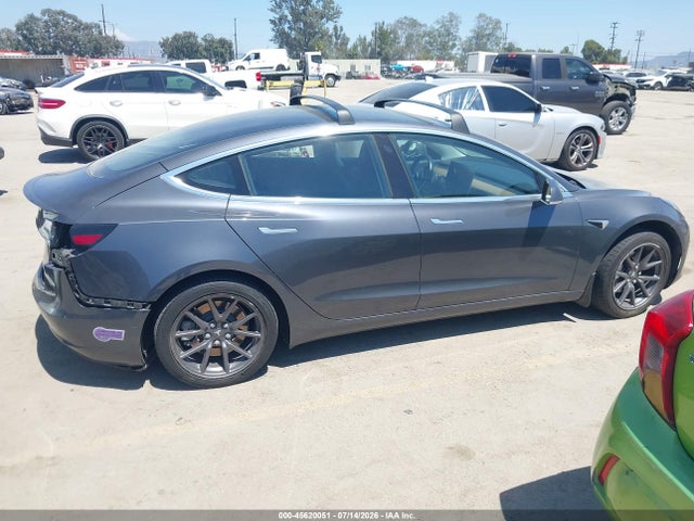 Tesla Model 3 Long Range/mid Range 2018 5YJ3E1EA9JF048170 Image 13