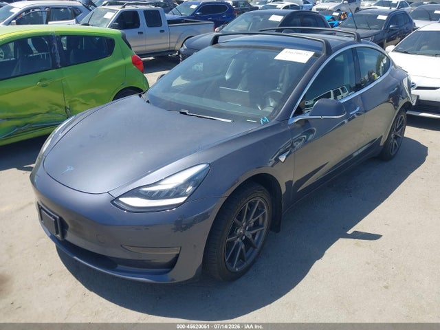 Tesla Model 3 Long Range/mid Range 2018 5YJ3E1EA9JF048170 Image 2