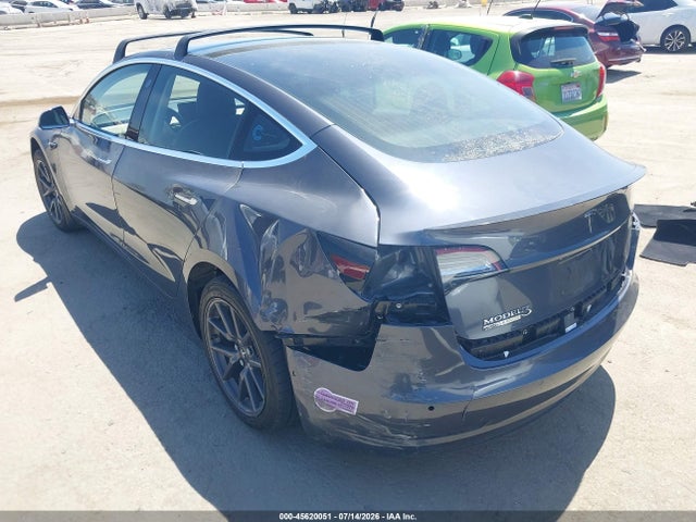 Tesla Model 3 Long Range/mid Range 2018 5YJ3E1EA9JF048170 Image 3