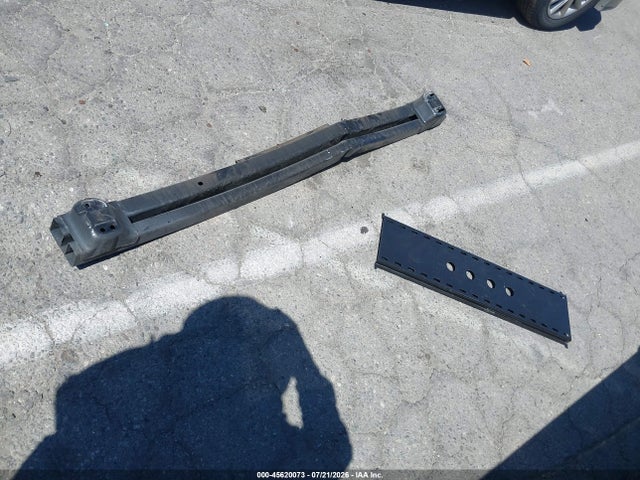 5TDYZ3DC5HS788409 Toyota Sienna Xle 8 Passenger