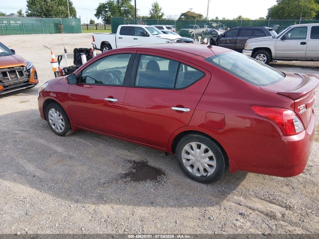 2015 Nissan Versa 1.6 S/1.6 S+/1.6 Sl/1.6 Sv მანქანა იყიდება აუქციონზე, vin: 3N1CN7AP0FL888475, აუქციონის ნომერი: 45620101