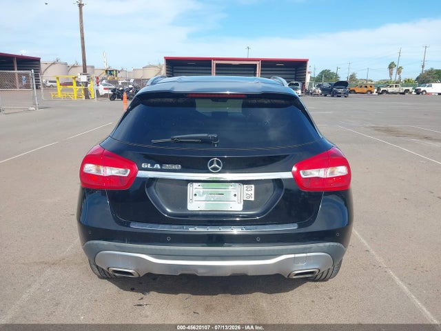 WDCTG4EB7JJ465102 Mercedes-Benz GLA 250