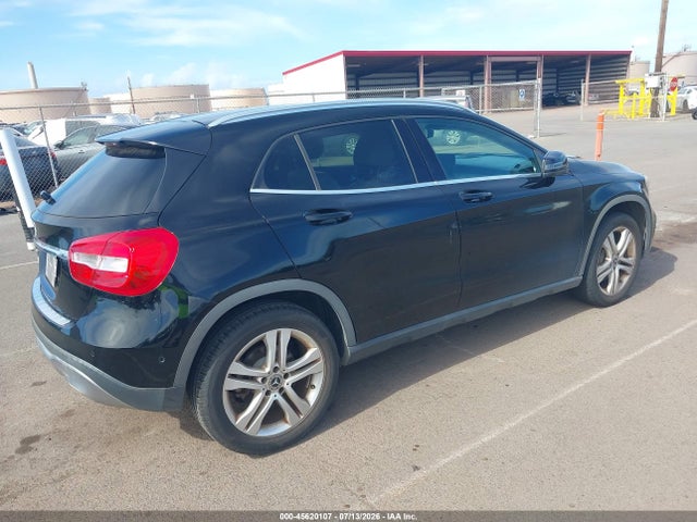 WDCTG4EB7JJ465102 Mercedes-Benz GLA 250
